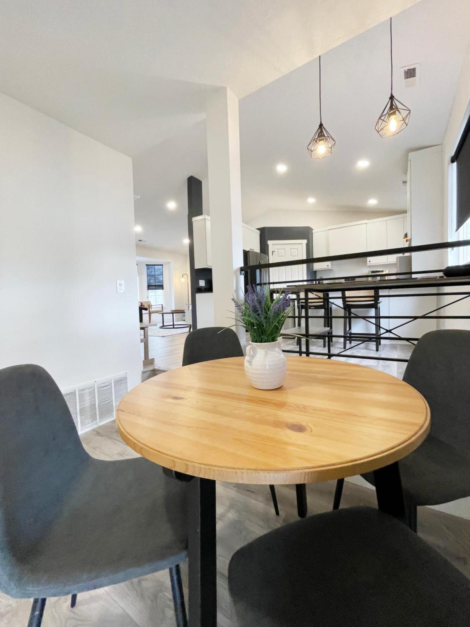 Private Room With Shared Spaces In Fully Equipped Lehi Home Exterior foto